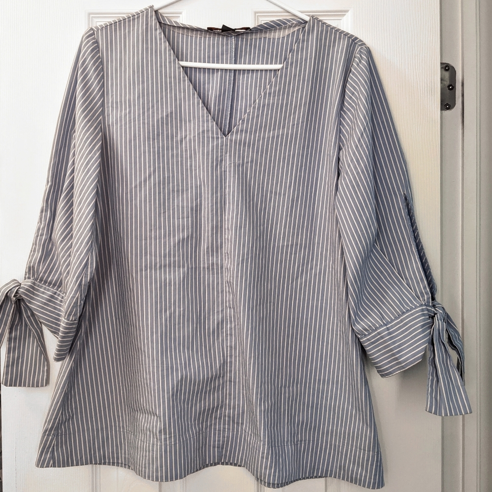 Striped blouse with tied sleeves